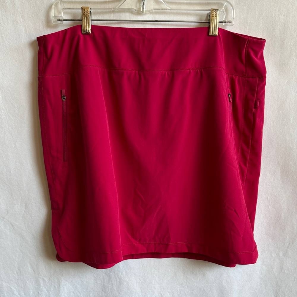 Chico’s pinkish-red athletic skort, size 2.5 (14)